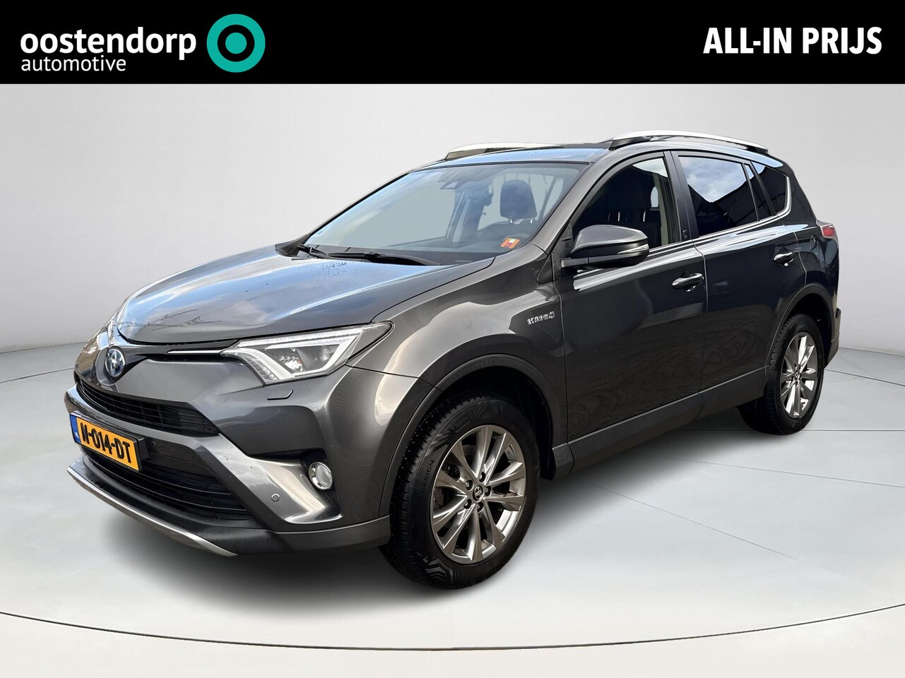 Toyota RAV4 - 2.5 Hybrid AWD Style /TREKHAAK/ STOEL EN STUURWIELVERWARMING/ KEYLESS/ NAVIGATIE/ GARANTIE - AutoWereld.nl