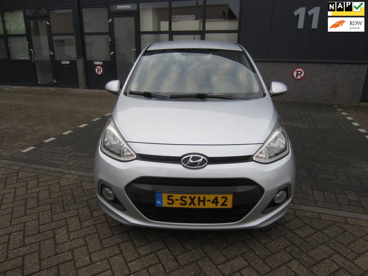 Hyundai i10 - 1.0i i-Motion Comfort Plus 2014 Airco Led NAP! APK! - AutoWereld.nl
