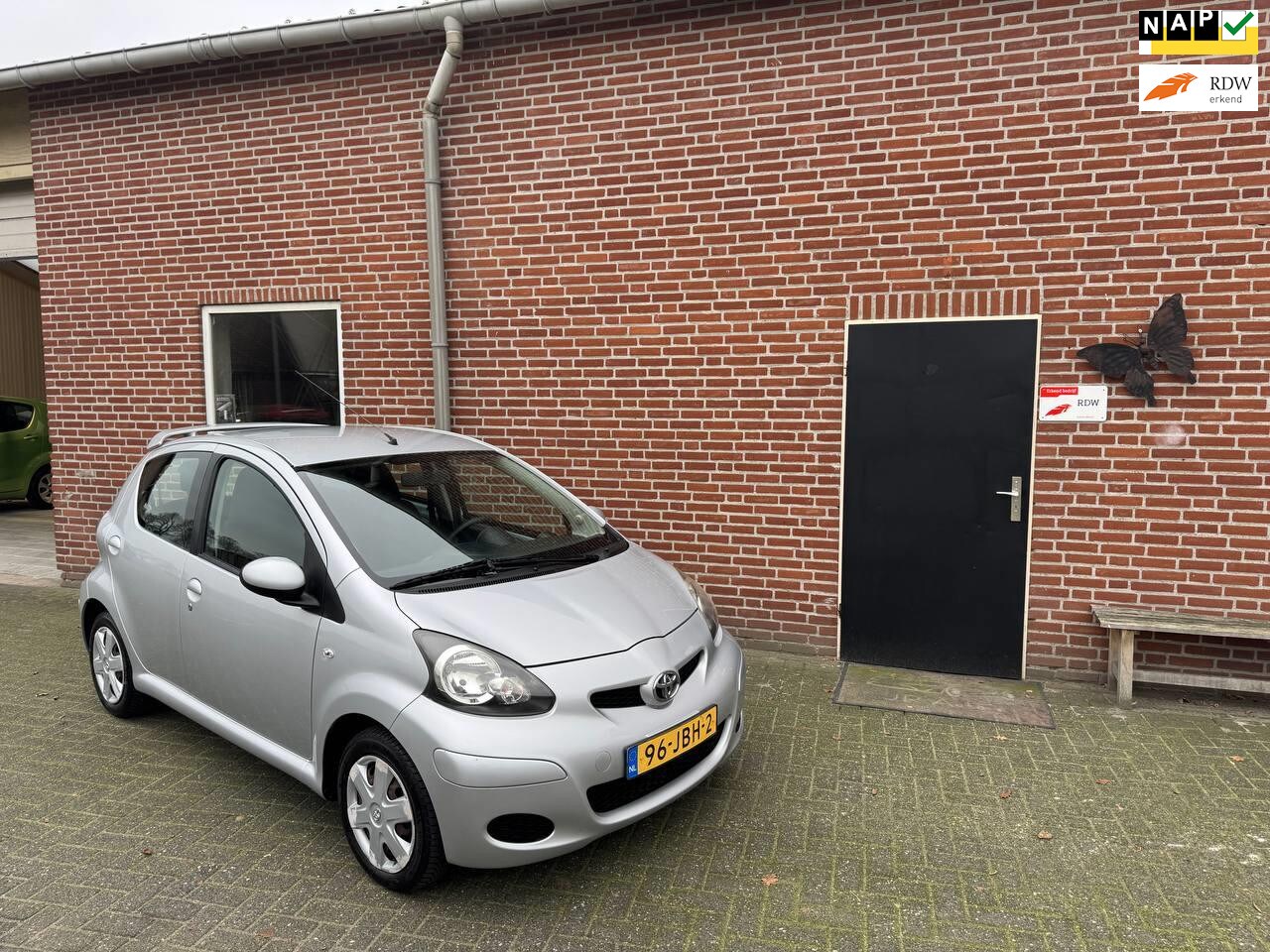 Toyota Aygo - 1.0-12V Comfort 5 DRS NW apk - AutoWereld.nl