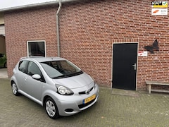 Toyota Aygo - 1.0-12V Comfort 5 DRS NW apk