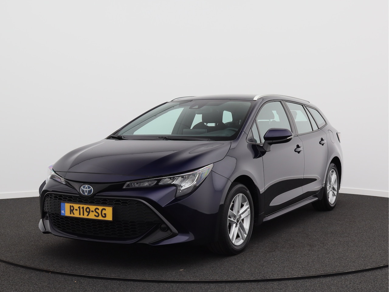 Toyota Corolla Touring Sports - 1.8 Hybrid Business/ lage km/ zeer mooi! - AutoWereld.nl