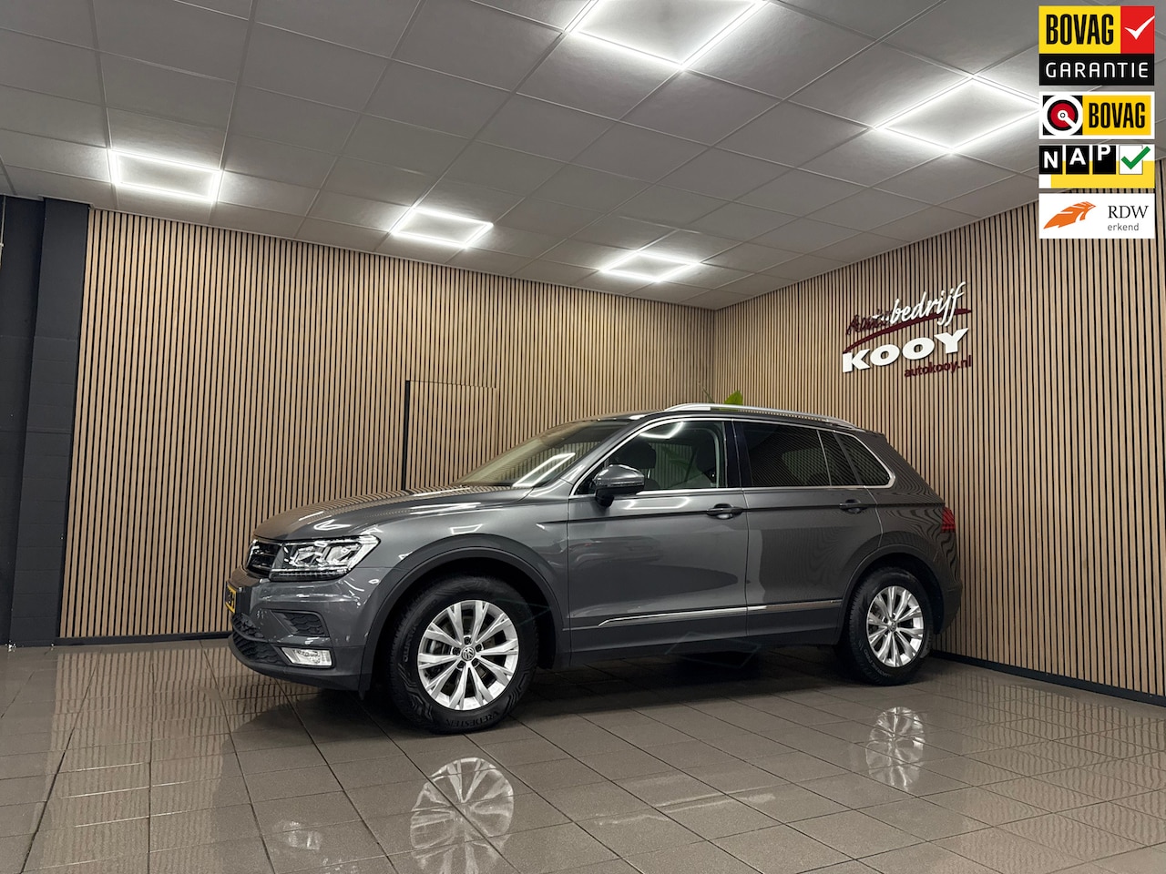 Volkswagen Tiguan - 1.4 TSI Comfortline Business * 1e Eig / Carplay / LED / ACC / Navigatie / NL Auto * - AutoWereld.nl