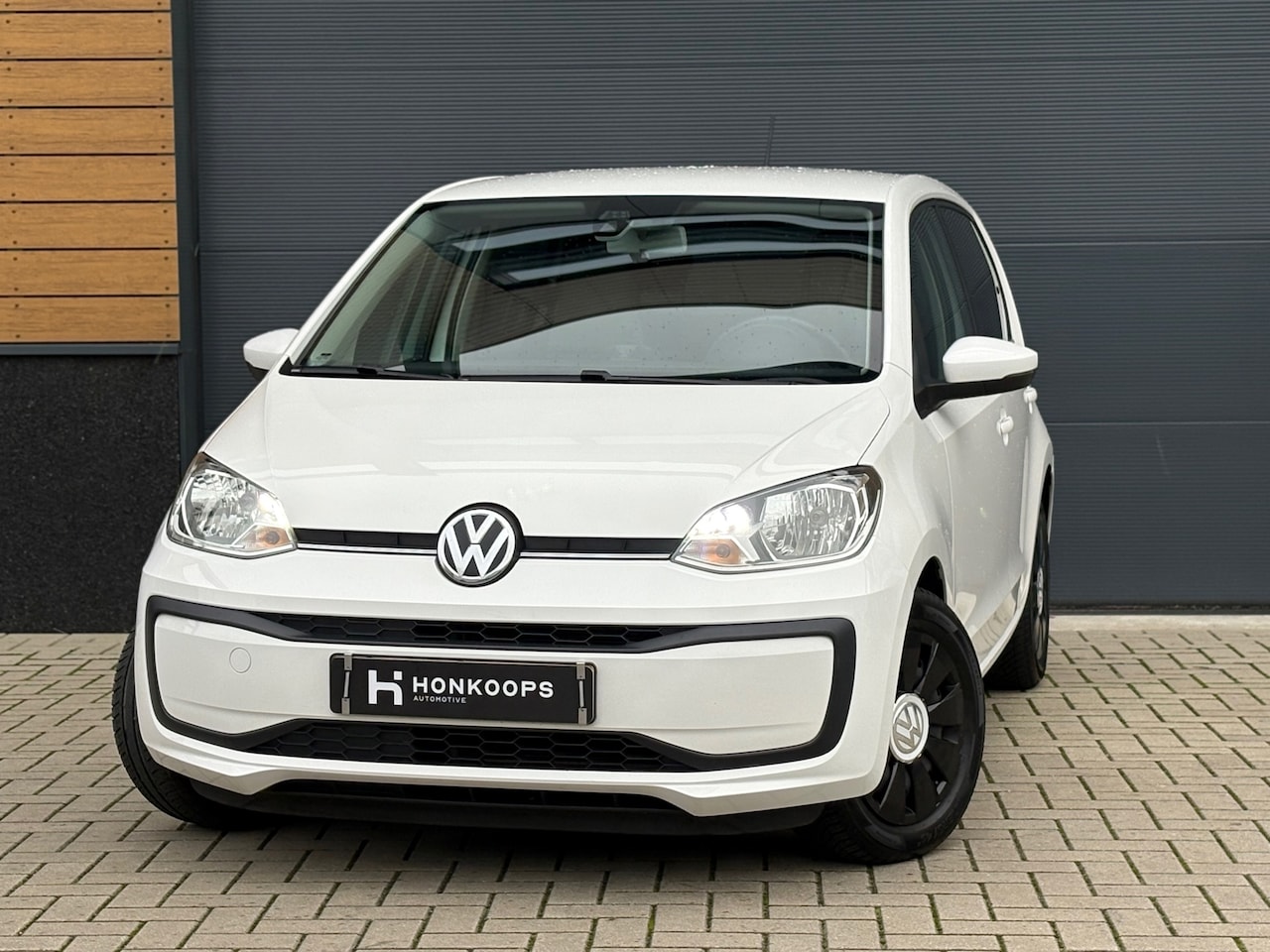 Volkswagen Up! - VW UP 1.0 - NWE APK - Rijklaar- Airco - Bluetooth - AutoWereld.nl
