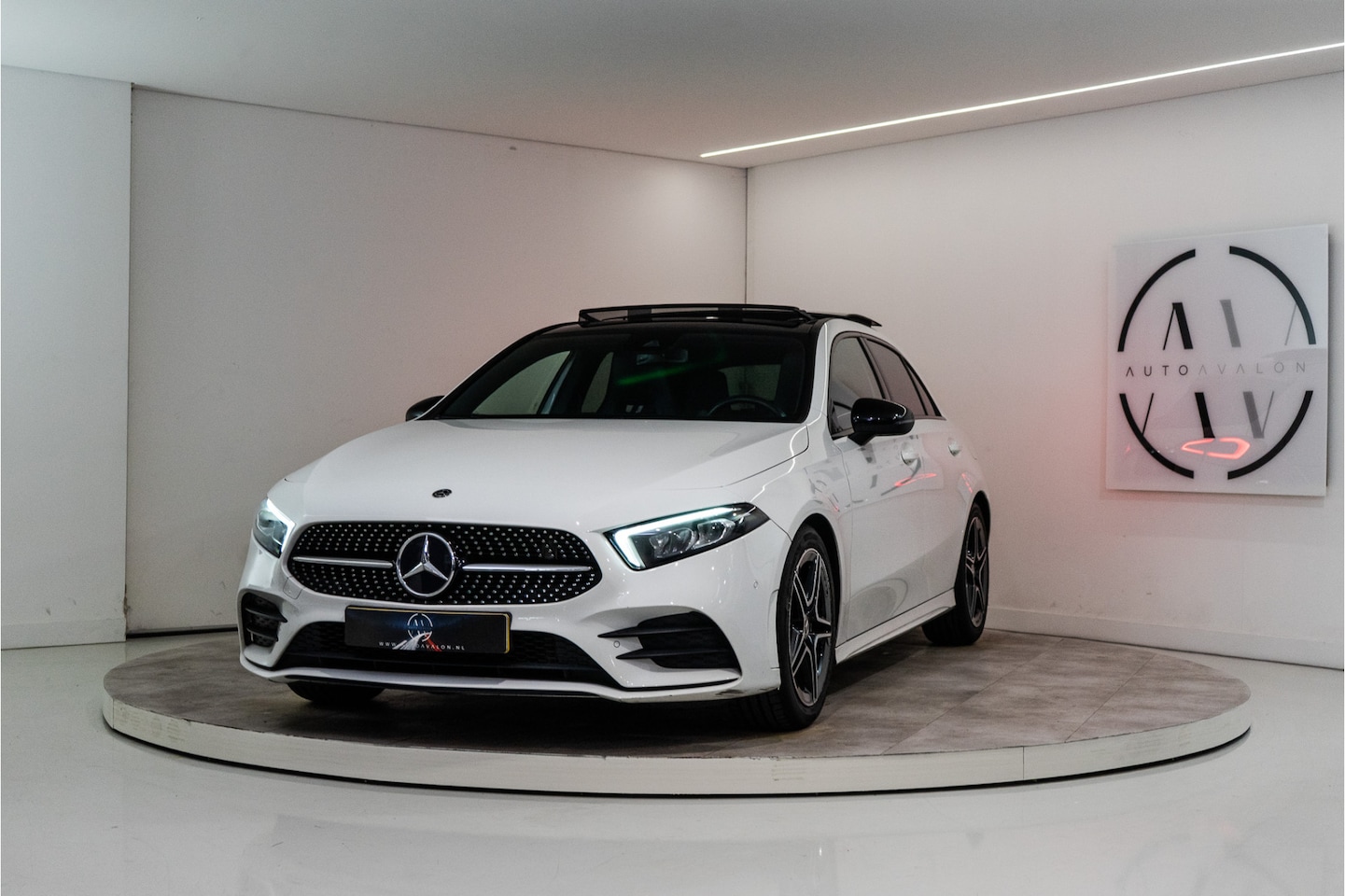 Mercedes-Benz A-klasse - 180 Business Solution AMG 136PK | NL AUTO+NAP | Pano | LED | Stoelverw. | Carplay | Night - AutoWereld.nl