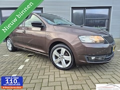 Skoda Rapid - 1.2 Style PANORAMADAK SPORTSTOELEN NAVI CLIMA