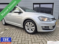 Volkswagen Golf - 1.0 COMFORTLINE NAVI PDC DSG NAP