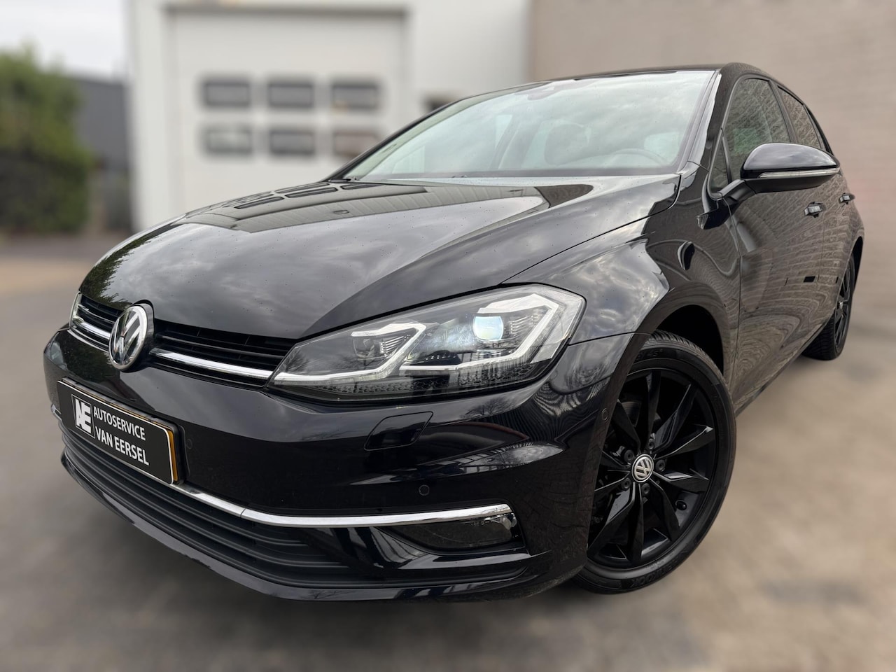 Volkswagen Golf - 1.4 TSI Highline Business R VIRTUAL COCKPIT / MASSAGESTOEL / ALCANTARA / ACC / PDC / 4-SEI - AutoWereld.nl