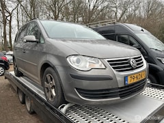 Volkswagen Touran - 1.9 TDI Trendline | Clima | Motor defect