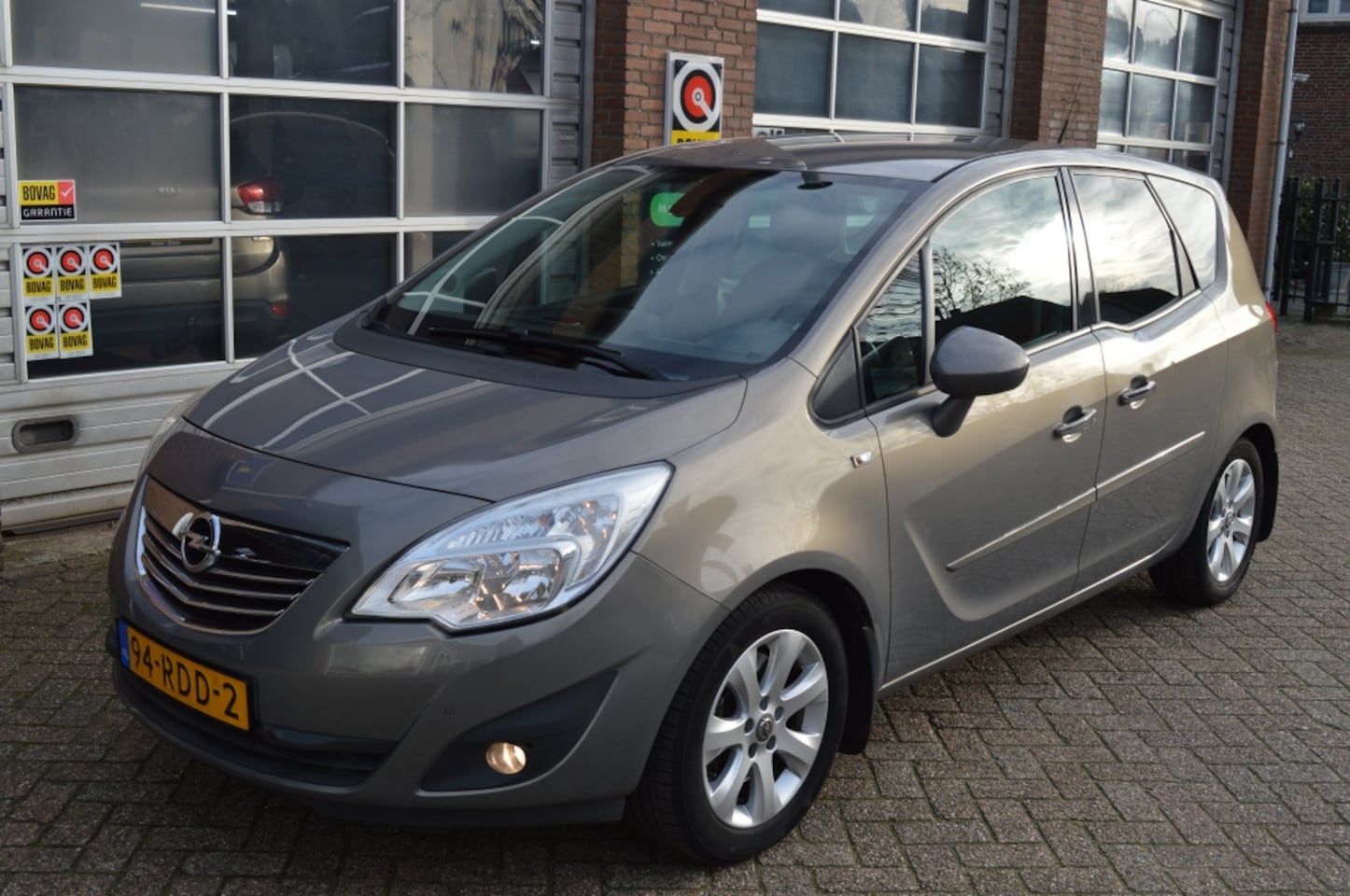 Opel Meriva - 1.4 Turbo Cosmo 1.4 Turbo Cosmo, Trekhaak, Navigatie, Parkeersensoren - AutoWereld.nl