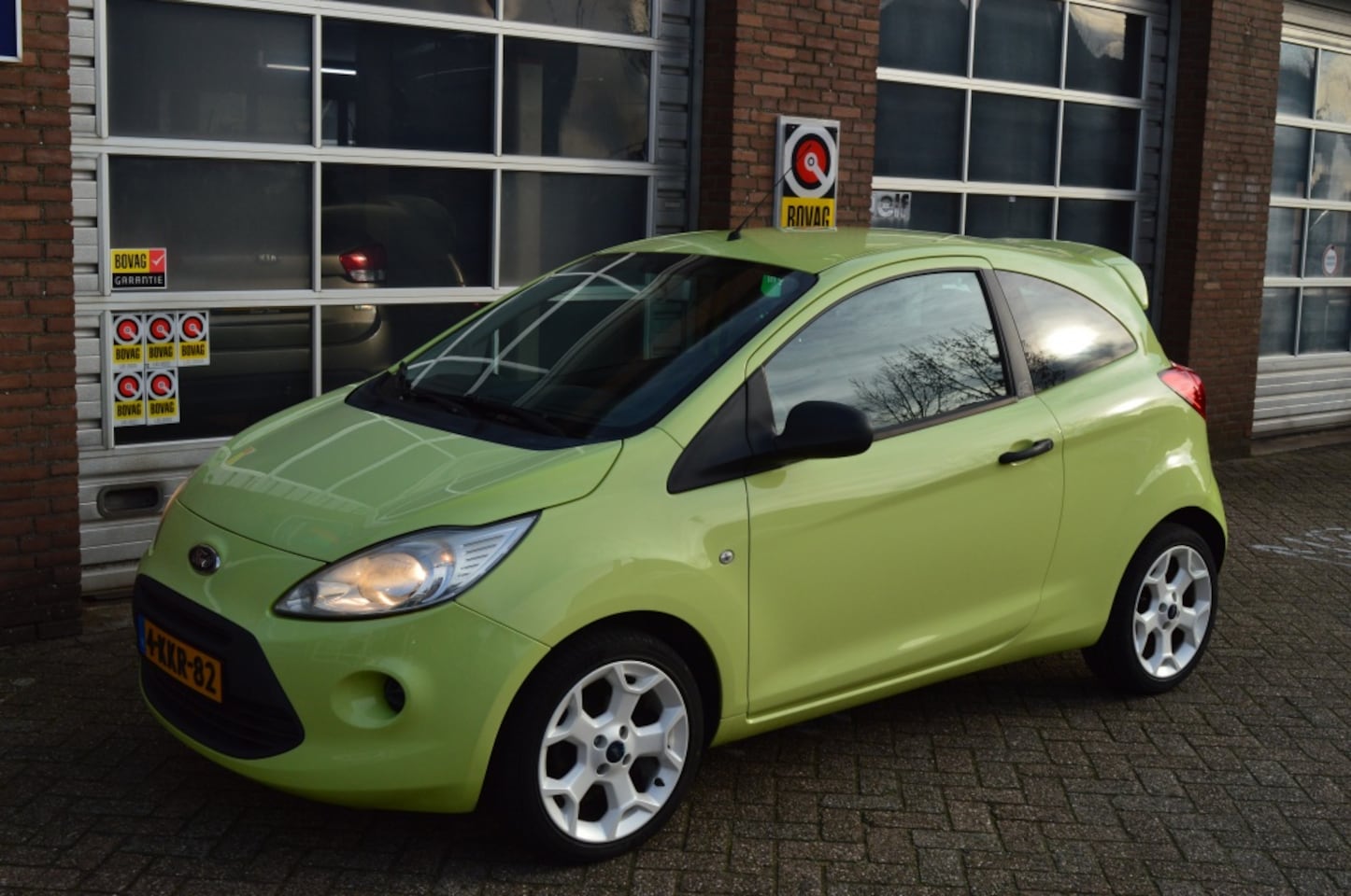 Ford Ka - 1.2 Cool & Sound s/s Airco, Lichtmetalen wielen - AutoWereld.nl