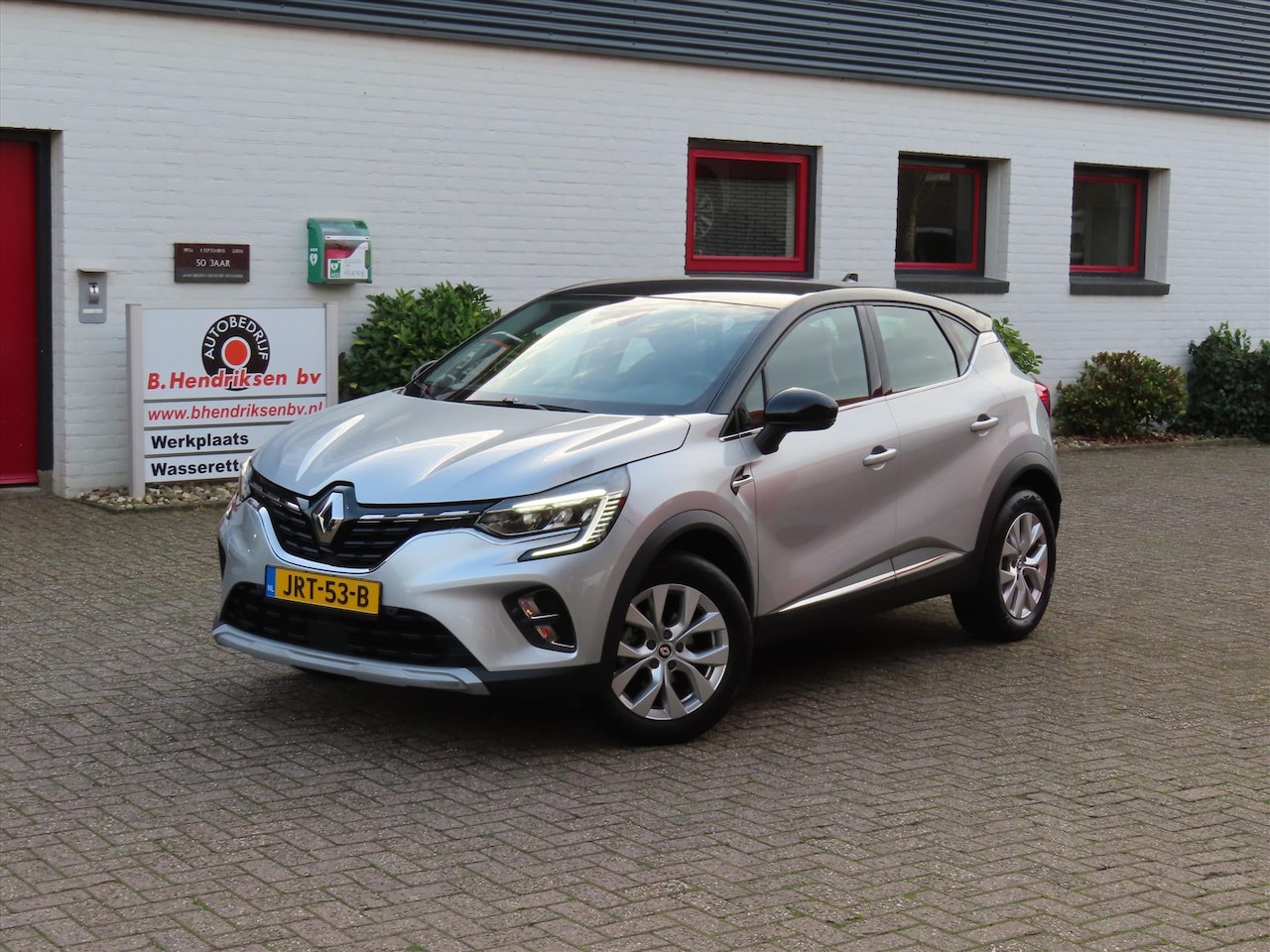 Renault Captur - Mild Hybrid 140pk EDC Intens/ Parkeercamera achter/ Stoelverwarming/ Navigatie/ DAB/ Keyle - AutoWereld.nl