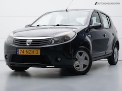 Dacia Sandero - 1.2 Blackline Edition (AIRCO, BLUETOOTH, COMFORT-STOELEN, NIEUWE APK, LM-VELGEN, TREKHAAK,