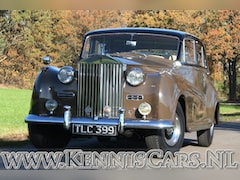 Rolls-Royce Silver Wraith - Sedan