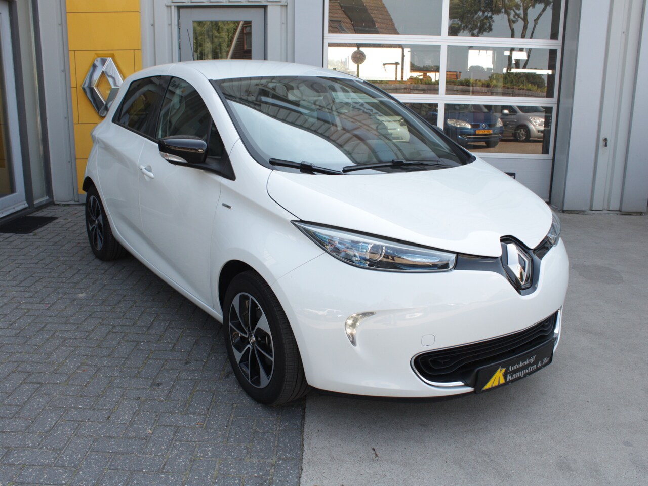 Renault Zoe - R110 Iconic 41 kWh R110 Iconic 41 kWh (Accu Huur) - AutoWereld.nl