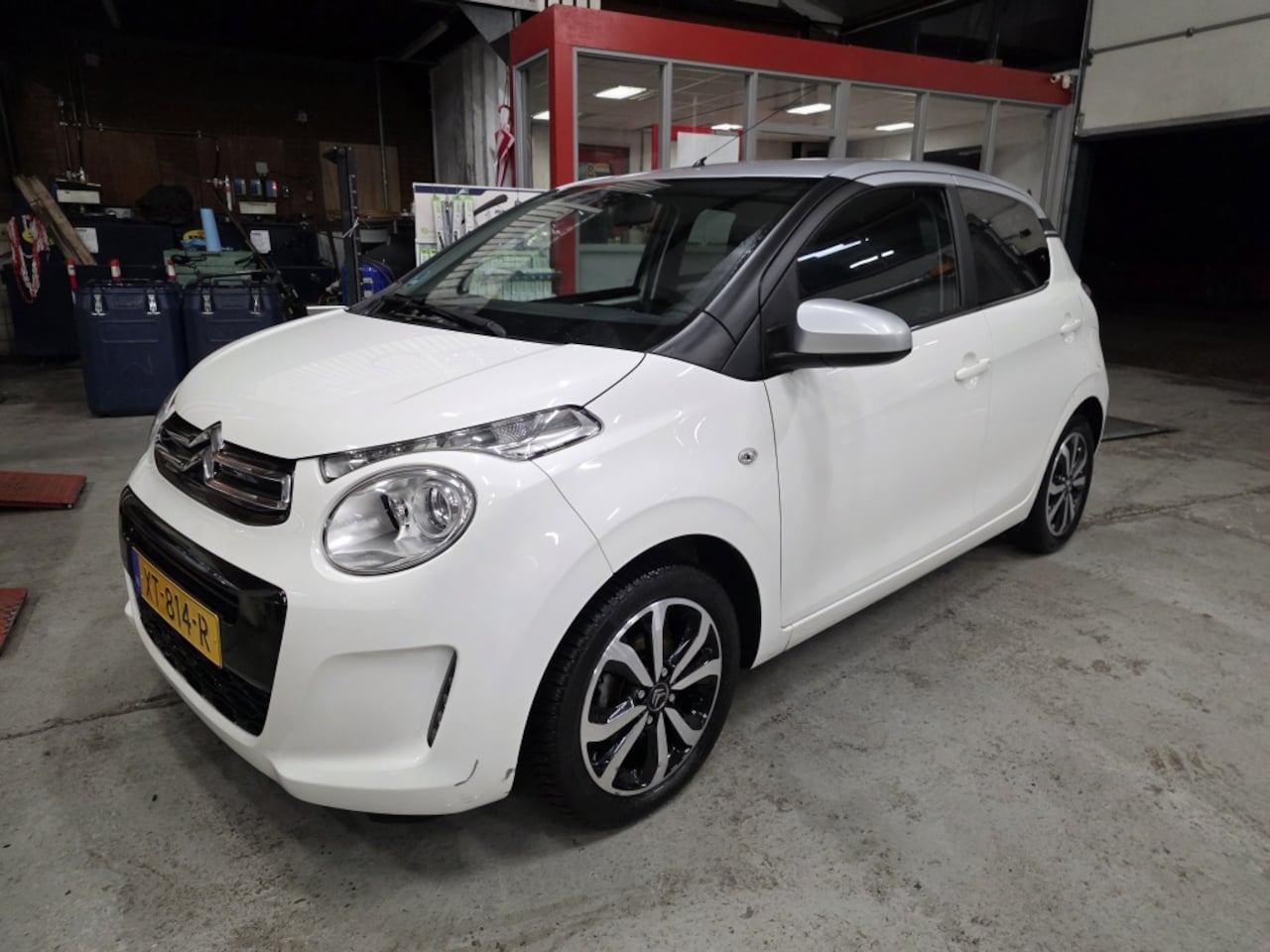 Citroën C1 - 1.0 VTi Shine 1.0 VTi Shine, camera, carplay, auto airco - AutoWereld.nl