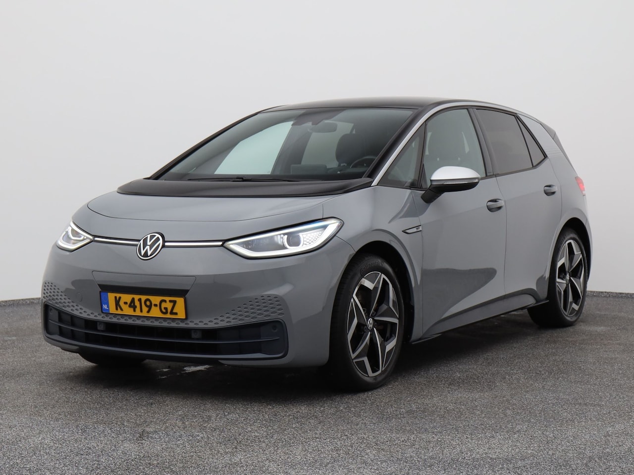 Volkswagen ID.3 - First Plus 58 kWh | CAMERA | ADAPTIVE | STOEL- EN STUURVERW. - AutoWereld.nl