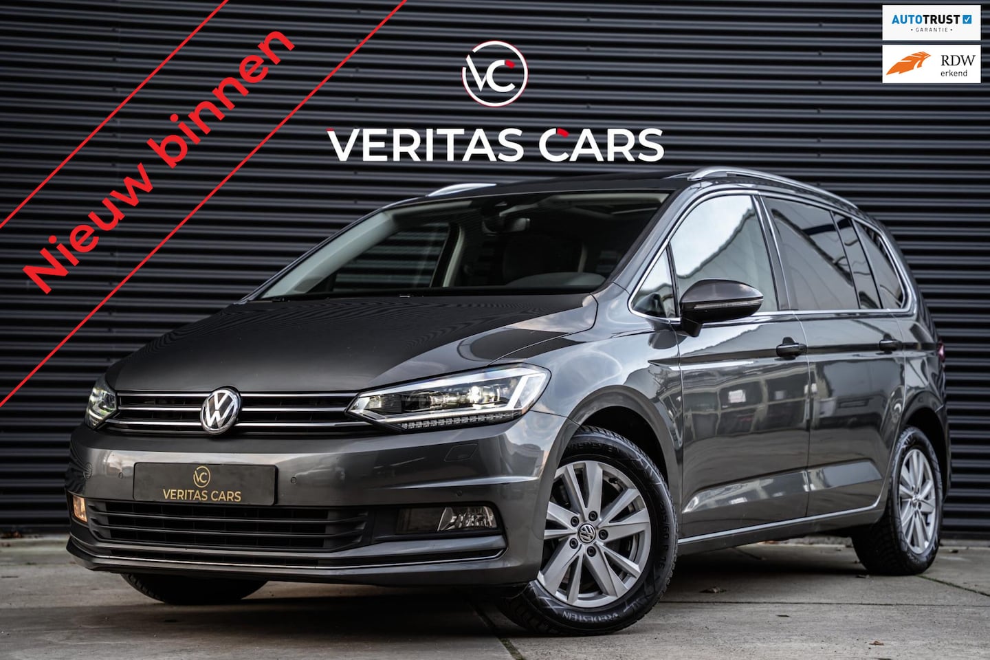 Volkswagen Touran - 1.5 TSI DSG 150 PK Highline 7p Pano|Camera|Navi|Full Led - AutoWereld.nl
