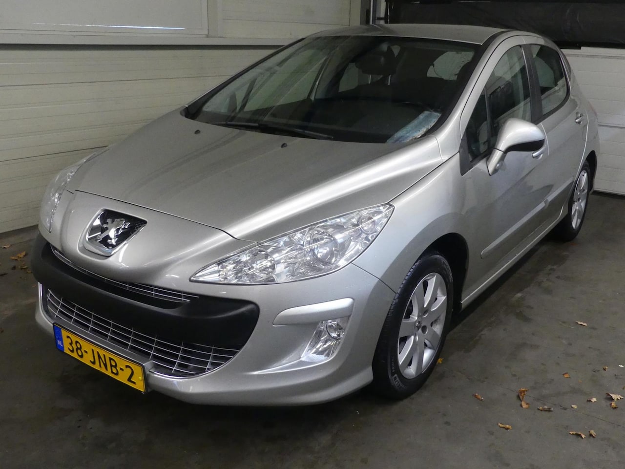 Peugeot 308 - 1.6 VTi Style - Automaat - Navigatie - Cruise Control - AutoWereld.nl