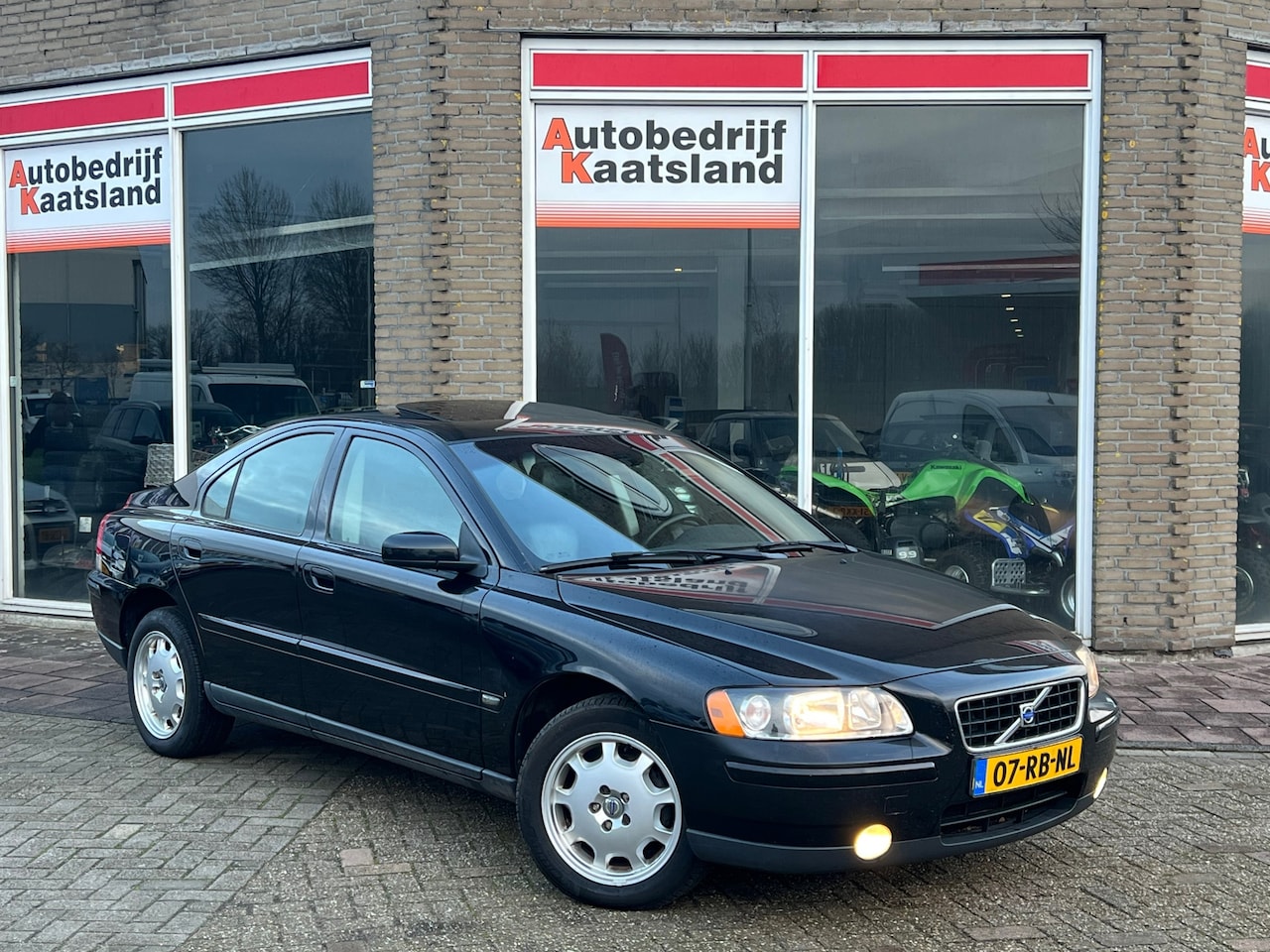 Volvo S60 - 2.4 D5 Momentum - Clima - Cruise - - AutoWereld.nl