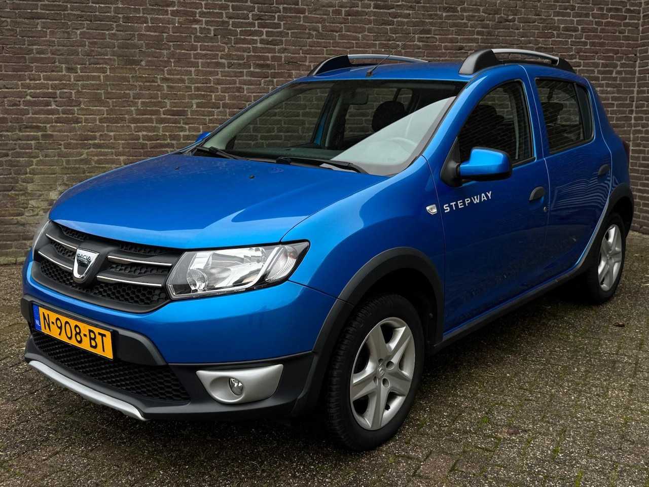 Dacia Sandero - 0.9 TCe Lauréate Navi Bluetooth Cruise.Contr Airco Parkeersensoren - AutoWereld.nl