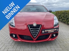 Alfa Romeo Giulietta - 1.7 TBi Quadrifoglio Verde 35155 KM Facelift model met 241 PK