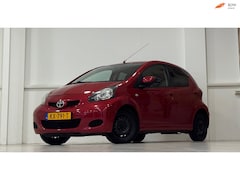 Toyota Aygo - 1.0i 12V Aspiration Red Airco Navi Garantie Mooi