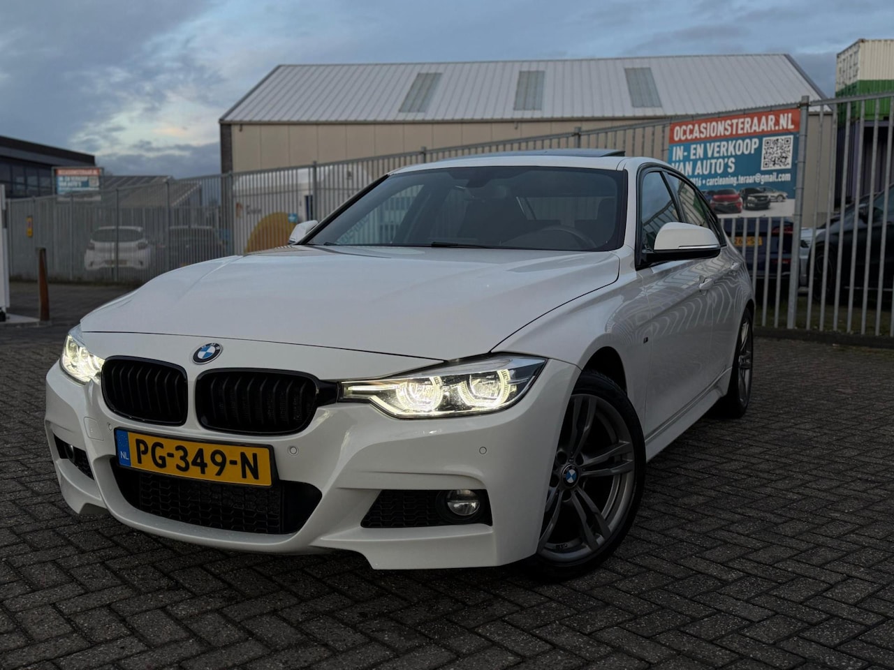BMW 3-serie - 320i#Nap#M-Sport#Automaat#Opendak - AutoWereld.nl