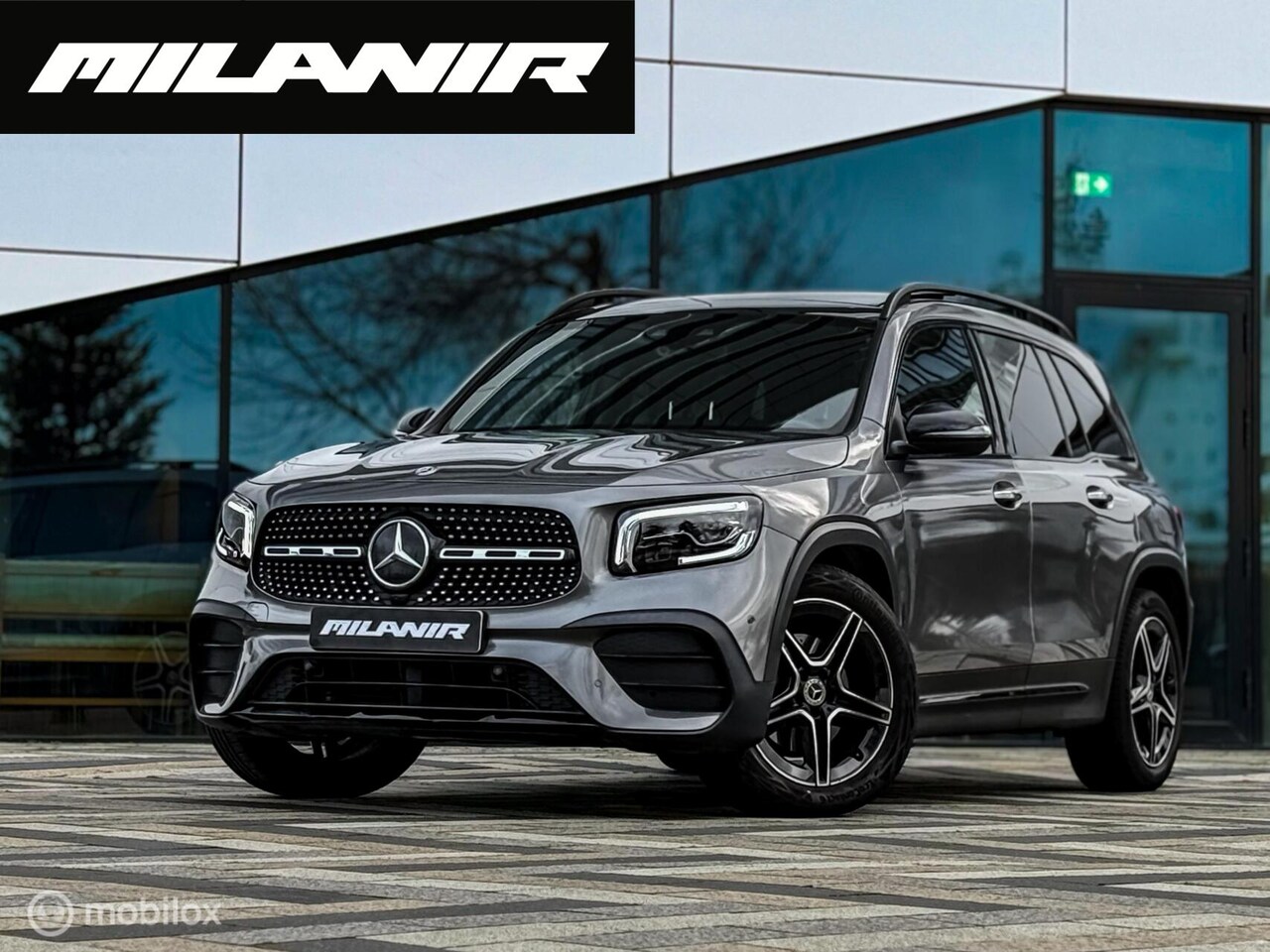 Mercedes-Benz GLB - 180 AMG Line |Pano |Memory |Carbon |Elek. Klep - AutoWereld.nl