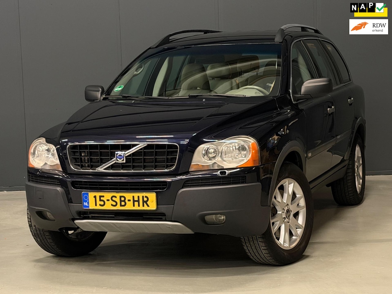 Volvo XC90 - 2.5 T Ocean Race 7-PERSOONS AUTOMAAT LEDER/NAVI/CRUISE/AIRCO | NETTE AUTO ! - AutoWereld.nl