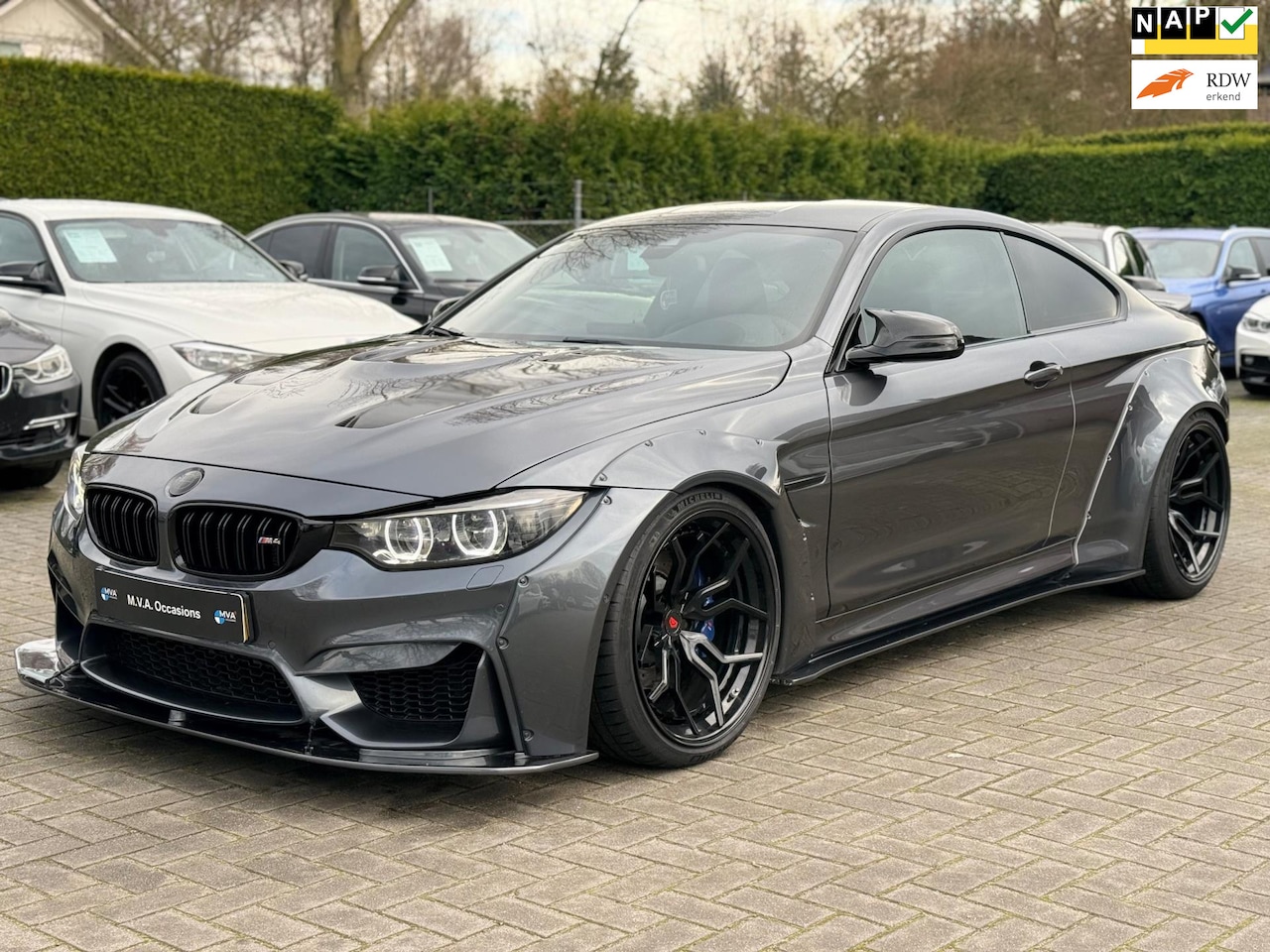 BMW 4-serie Coupé - M4 Liberty Walk|20" Vossen|HUD|Carbon|Akrapovic|Glascoating|Climate control|Cruise control - AutoWereld.nl