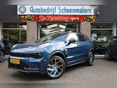 Lynk & Co 01 - 1.5 261PK 6.6Kwh LADEN 360-CAMERA PANO/SCHUIF INFINITY DAB NAVI CARPLAY CAMERA STOELVERWAR
