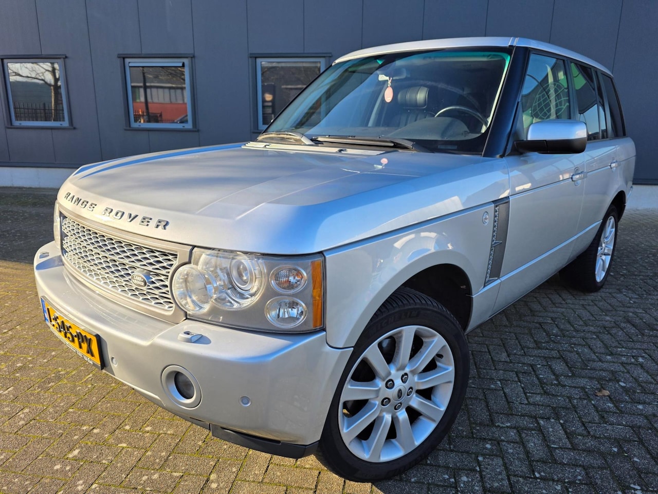 Land Rover Range Rover - 4.2 V8 Supercharged 4.2 V8 Supercharged, netto € 15.650, bijtelvriendelijk! - AutoWereld.nl