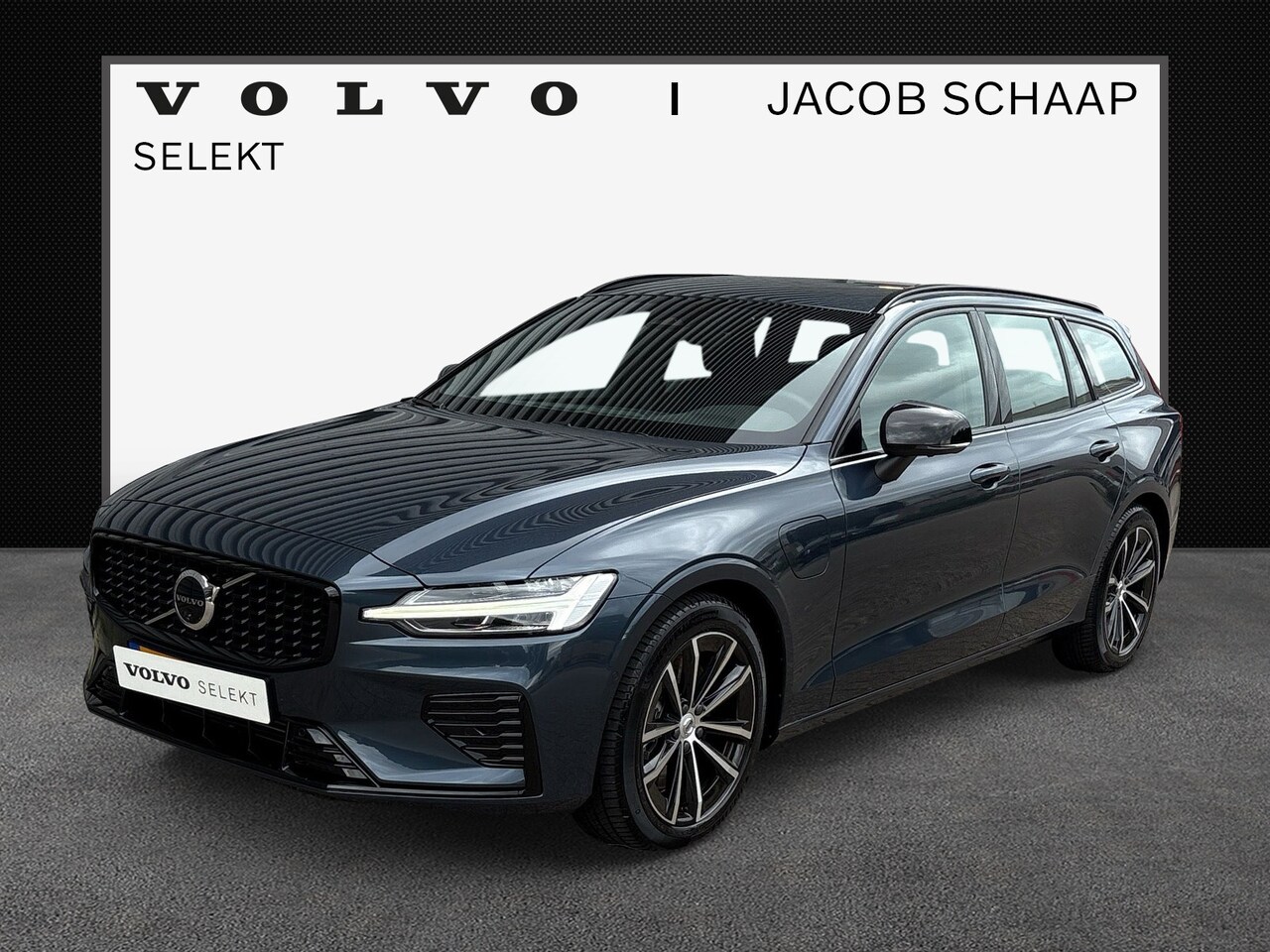 Volvo V60 - T6 Plug-in hybrid AWD Plus Dark / Rondomzichtcamera / Elektr. inklapbare trekhaak / Harman - AutoWereld.nl