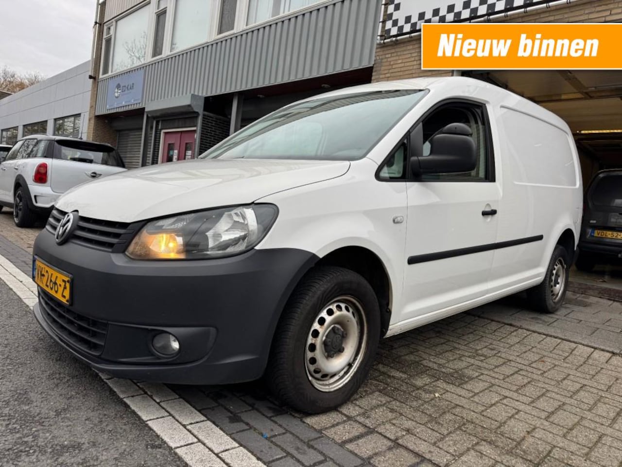 Volkswagen Caddy Maxi - 1.6 TDI Maxi BMT AIRCO NAVI 2DE EIG. NAP NETTE AUTO - AutoWereld.nl