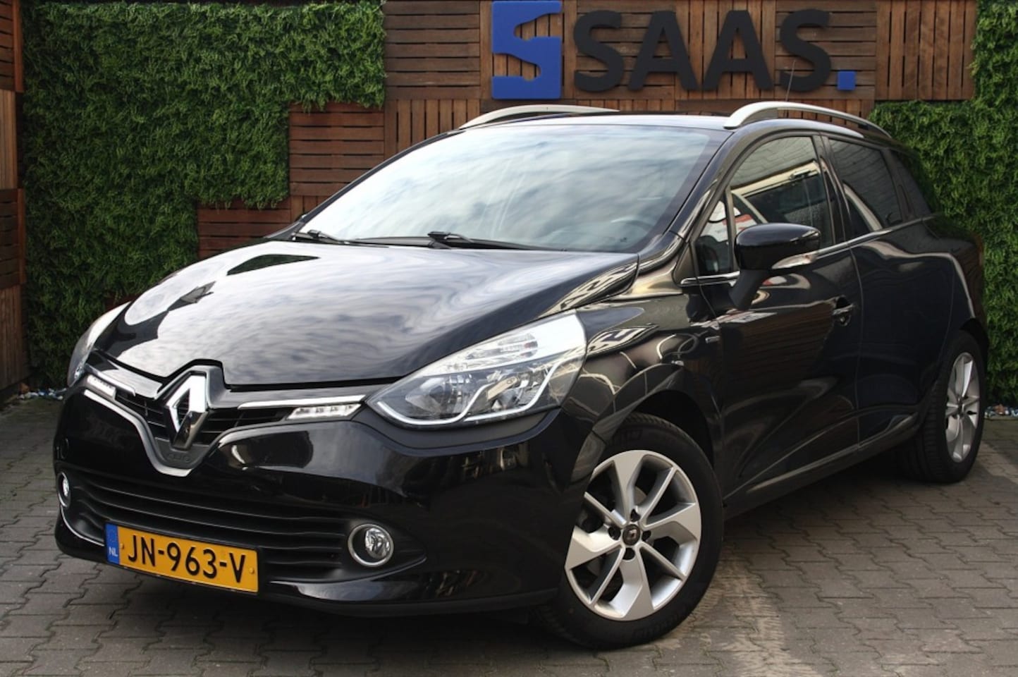 Renault Clio Estate - Estate 0.9 TCe Limited / NAP / 1ste Eig. / Navi / Trekhaak / PDC / VOL dealer. ondh. - AutoWereld.nl