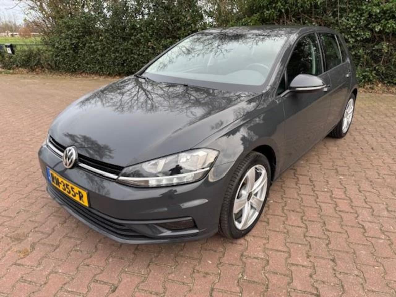 Volkswagen Golf - 1.0TSI COMFORT EXECUTIVE/ACRUISE/ACARPLAY/NAVI - AutoWereld.nl