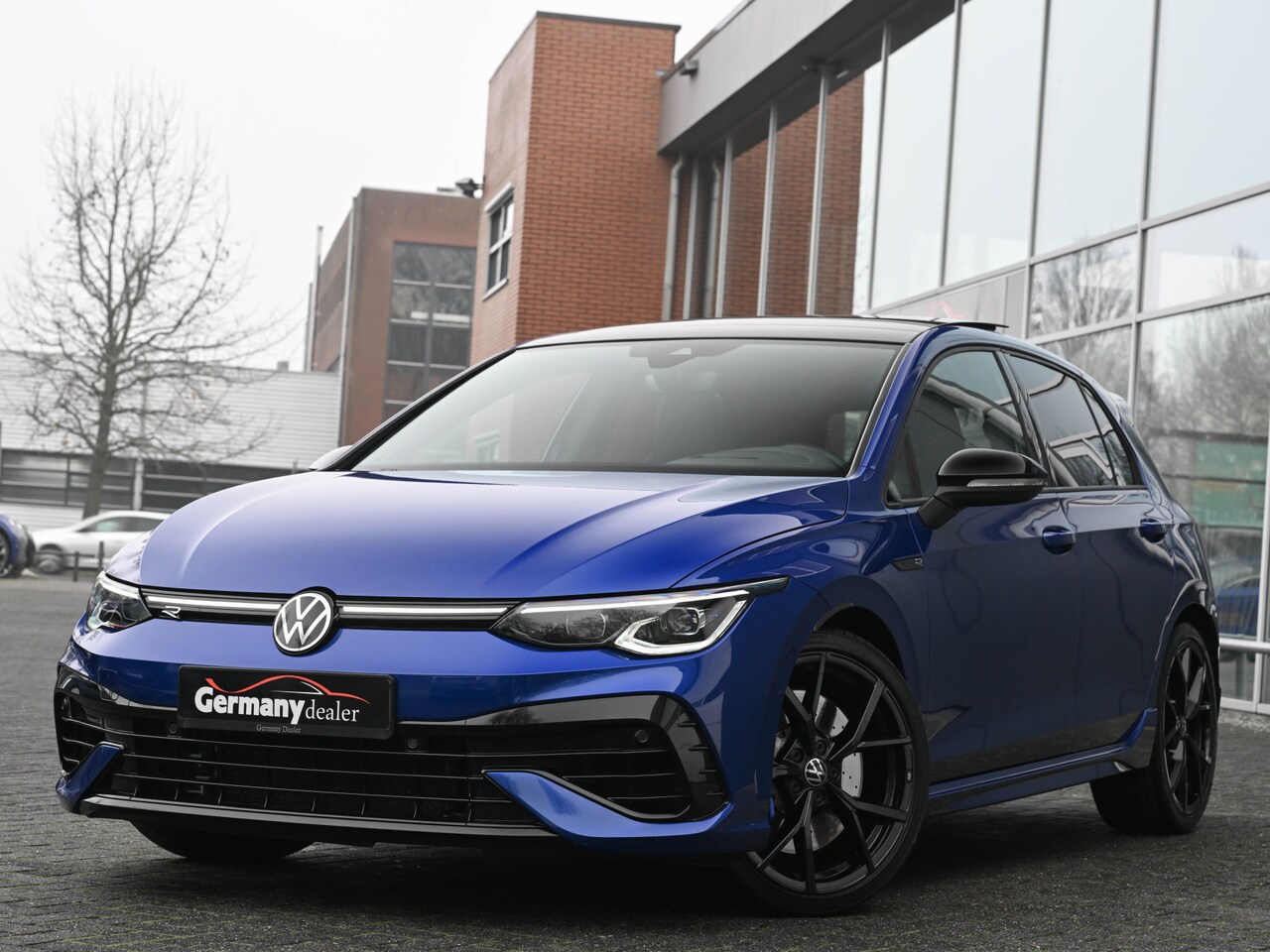 Volkswagen Golf - 2.0TSI 320PK R 4Motion Pano H&K Akrapovic Drift-Mode HUD ACC Stoel/Stuurverw. VOL!!! - AutoWereld.nl