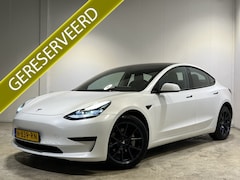 Tesla Model 3 - Standard RWD Plus 60 kWh | Navigatiesysteem | LM Velgen 18" | Panoramadak | Voorstoelen Ve