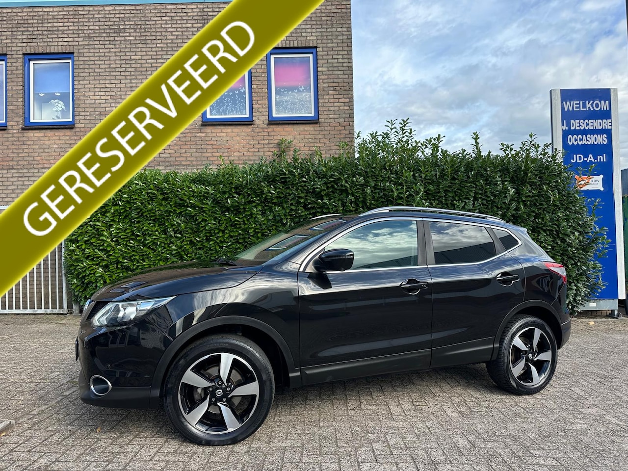Nissan Qashqai - 1.2 Connect Edition Climate C, Cruise C, Pano.Dak, Camera!!!! - AutoWereld.nl