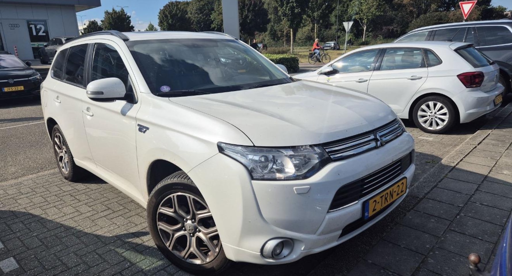 Mitsubishi Outlander - 2.0 PHEV instyle 2.0 PHEV Instyle+ - AutoWereld.nl
