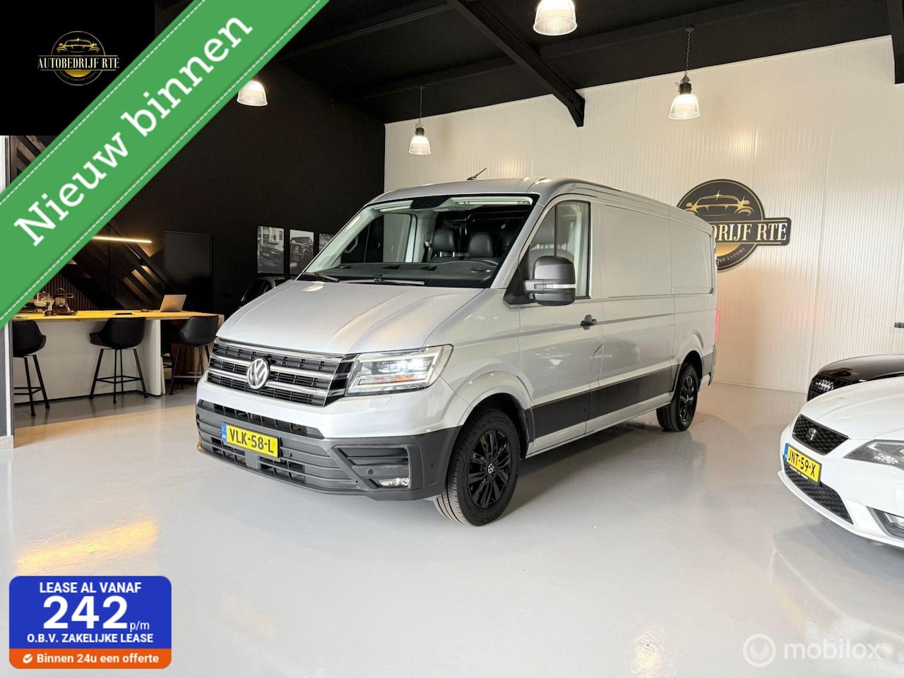 Volkswagen Crafter - Bestel 35 2.0 TDI L3H2 DC Highline - AutoWereld.nl