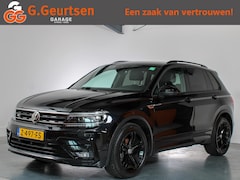 Volkswagen Tiguan - 1.5 TSI ACT Highline 2x R-Line Panoramadak, Trekhaak, Volleder, Memory, LED, Virtual