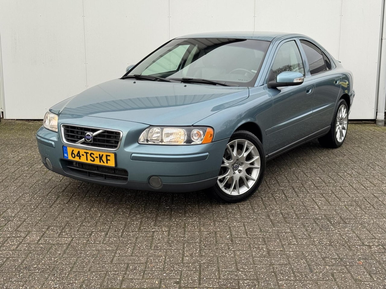 Volvo S60 - 2.0T Automaat Summum|leer|trekhaak| - AutoWereld.nl