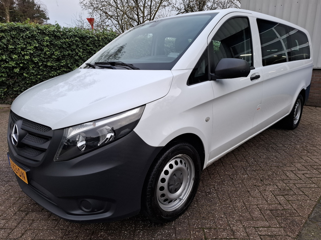 Mercedes-Benz Vito Tourer - 114 BlueTEC Pro Extra Lang 24800.- INCL BTW 9-PERSOONS 135PK - AutoWereld.nl
