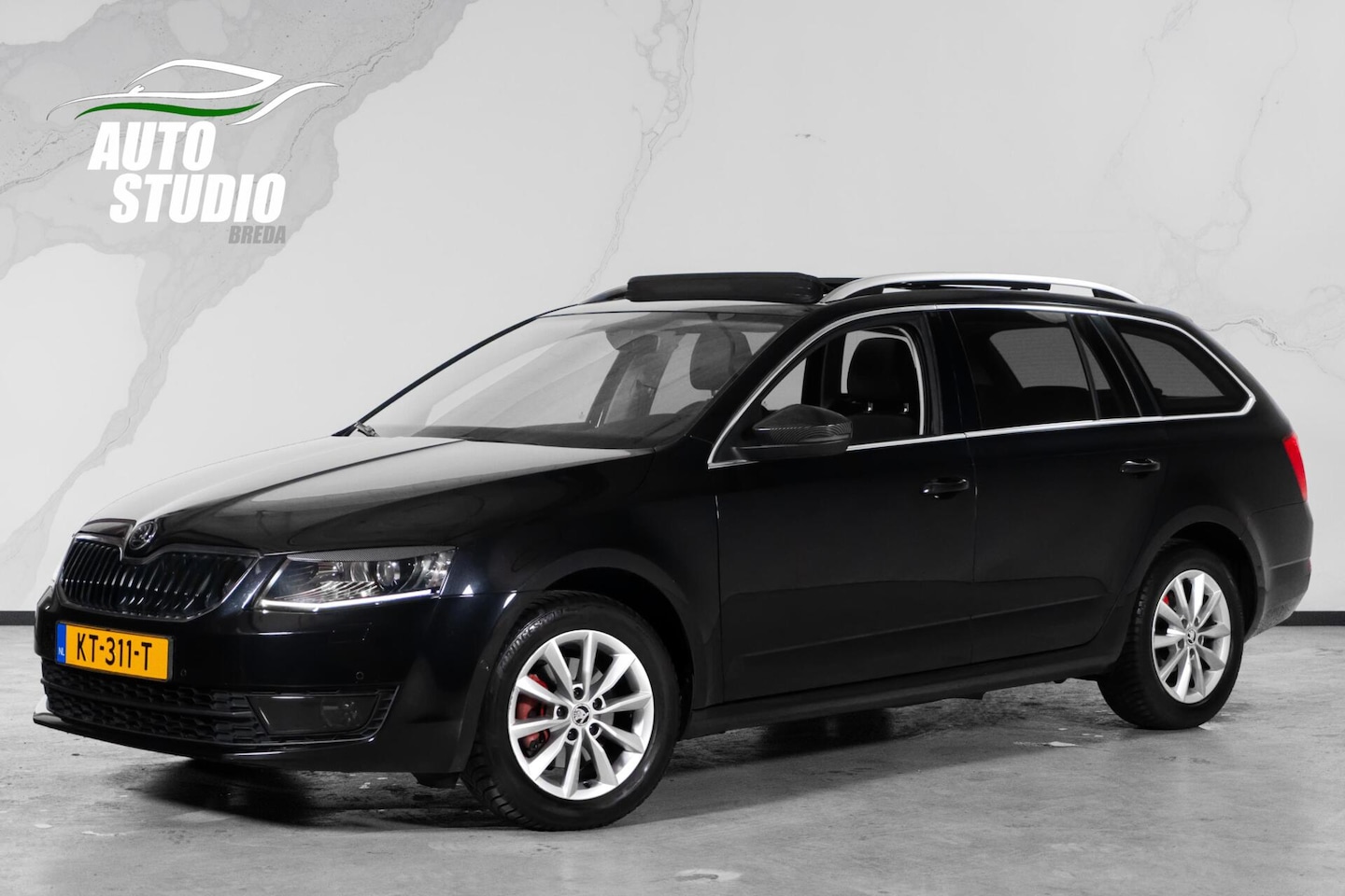 Skoda Octavia Combi - 1.0 TSI Style | PANO | Carplay | Led | Stoelverwarming - AutoWereld.nl