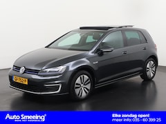 Volkswagen Golf - 1.4 TSI GTE | Panoramadak | Elek Trekhaak | Navigatie | Zondag Open