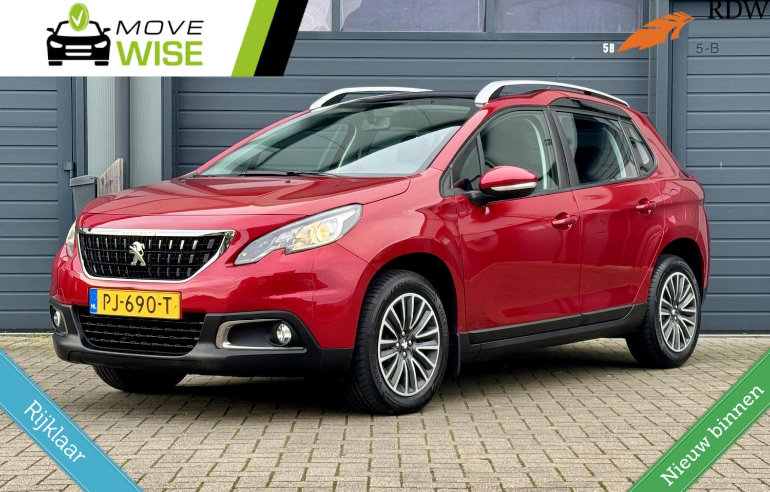 Peugeot 2008 - 1.2 -110pk Blue Lion | Facelift | Automaat | LAGE KM NAP ! | Trekhaak Afnb. | Hoge Zit | - AutoWereld.nl