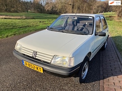 Peugeot 205 - 1.1i GL 95000 km