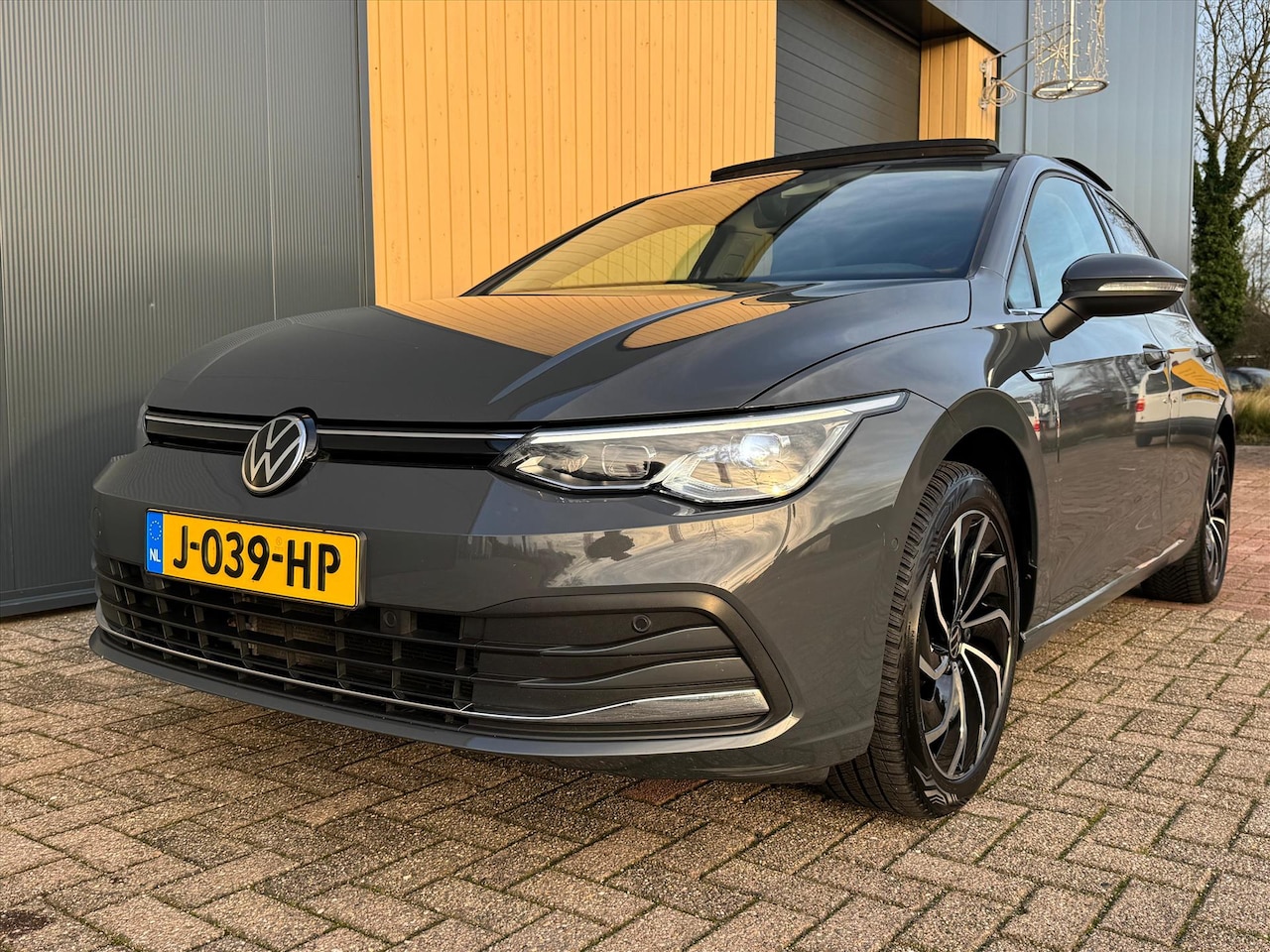 Volkswagen Golf - 1.5 eTSI 150pk 7-DSG Style | NL Auto | Pano | Trekhaak | IQ.Drive | Memory | Massage | Cam - AutoWereld.nl