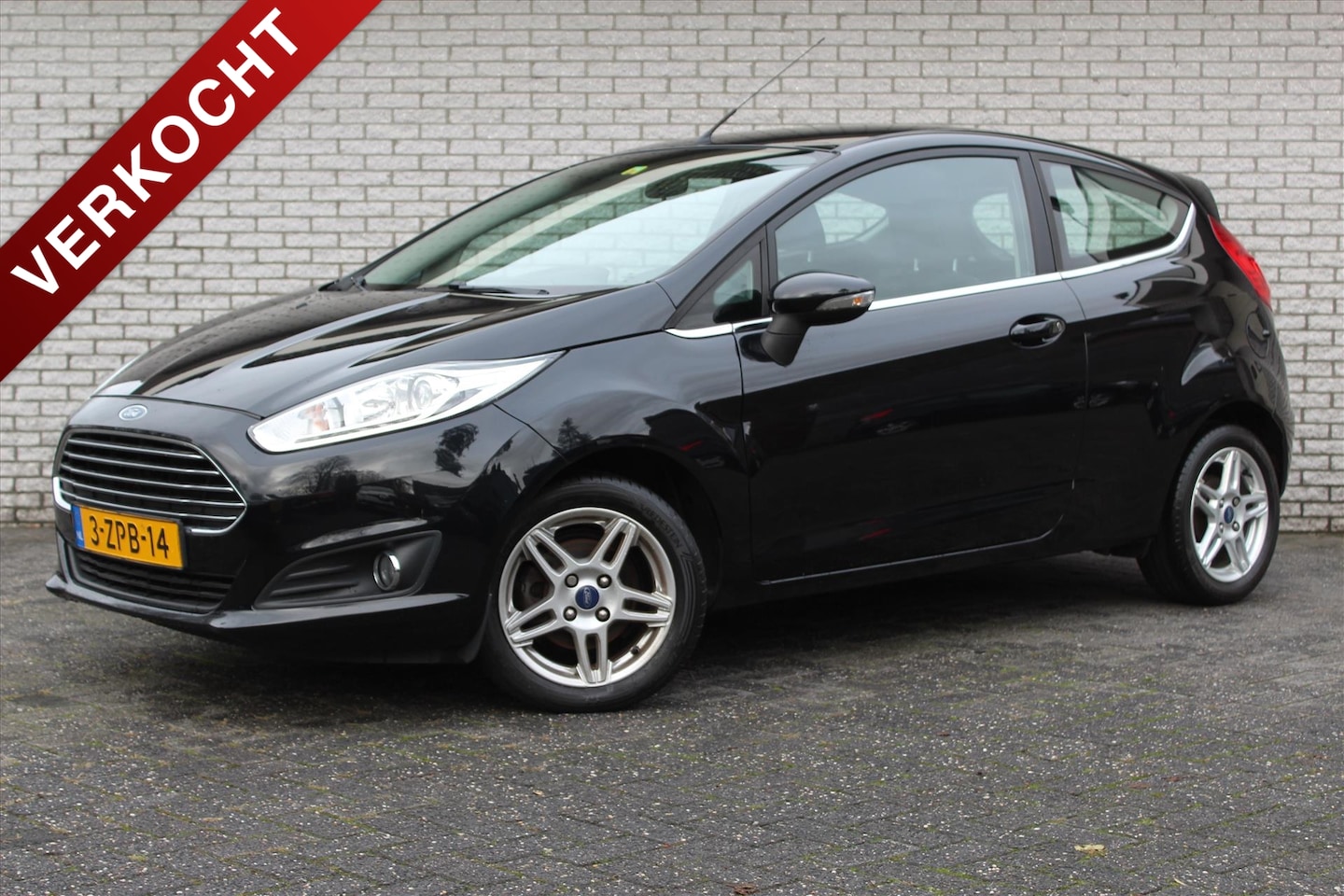 Ford Fiesta - 1.0 80PK 3D S/S Titanium | NAVI | LED | LMV 15'' | Airco | Elektrische ramen - AutoWereld.nl